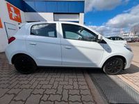 Gebraucht Mitsubishi Space Star Select 71 PS (52 kW) 2022 Weiß Kleinwagen