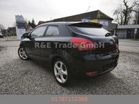Gebraucht Kia Ceed 126 PS (92 kW) 2008 Schwarz Kleinwagen