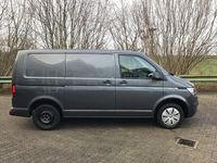 Gebraucht VW Transporter 150 PS (110 kW) 2022 Grau Van