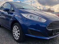 Gebraucht Ford Fiesta Trend 60 PS (44 kW) 2016 Blau Limousine