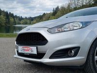 Gebraucht Ford Fiesta Celebration 101 PS (74 kW) 2017 Silber Limousine