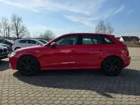 Gebraucht Audi A3 Attraction 110 PS (80 kW) 2015 Rot Limousine