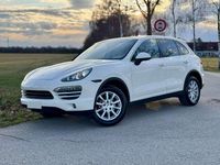 Gebraucht Porsche Cayenne 300 PS (220 kW) 2012 Weiß SUV