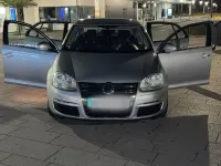 Gebraucht VW Jetta 102 PS (75 kW) 2005 Grau Limousine