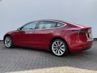 Gebraucht Tesla Model 3 Long Range AWD 150 kW (204 PS) 2019 Rot Limousine