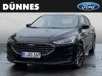 Używany Ford Focus Titanium 125 KM (91 kW) 2022 Czarny Sedan/Limuzyna