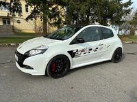 Gebraucht Renault Clio R.S. R.S. 201 PS (147 kW) 2011 Weiß Kleinwagen