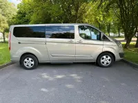 Gebraucht Ford Tourneo Titanium 170 PS (125 kW) 2017 Grau Van / Kleinbus