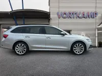 Gebraucht Skoda Octavia Ambition 204 PS (150 kW) 2021 Brilliantsilber Kombi