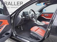 Gebraucht BMW 330 M Sport 286 PS (210 kW) 2023 Saphirschwarz Kombi