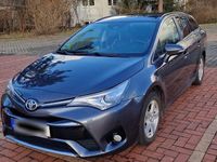Gebraucht Toyota Avensis Executive 147 PS (108 kW) 2017 Grau Kombi