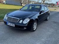 Gebraucht Mercedes E220 Classic 150 PS (110 kW) 2006 Schwarz Limousine