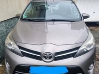Gebraucht Toyota Verso 150 PS (110 kW) 2014 Andere farben Van / Kleinbus