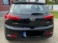 Gebraucht Hyundai i20 75 PS (55 kW) 2018 Schwarz Limousine