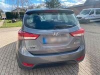 Gebraucht Hyundai ix20 90 PS (66 kW) 2013 Grau Kleinwagen