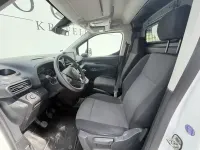 Gebraucht Opel Combo Edition 102 PS (75 kW) 2022 Jade weiss/arktis weiss Van / Kleinbus