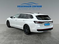Gebraucht VW Passat R-line 150 PS (110 kW) 2024 Andere farbe Kombi