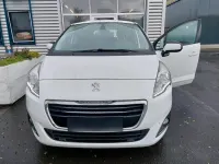 Gebraucht Peugeot 5008 120 PS (88 kW) 2016 Weiß Kleinwagen