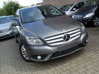 Gebraucht Mercedes B180 122 PS (89 kW) 2012 Grau Kleinwagen