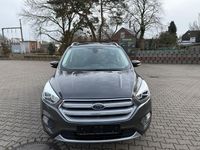 Gebraucht Ford Kuga Titanium 150 PS (110 kW) 2017 Grau SUV