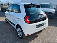 Gebraucht Renault Twingo Life 65 PS (47 kW) 2021 Weiß Kleinwagen
