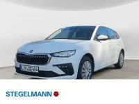 Gebraucht Skoda Scala Essence 116 PS (85 kW) 2024 Moonweiss metallic Kleinwagen
