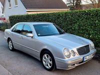 Gebraucht Mercedes 220 143 PS (105 kW) 2001 Silber Limousine