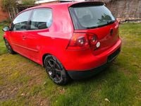 Gebraucht VW Golf V 110 PS (80 kW) 2004 Rot Kleinwagen