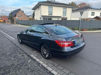 Gebraucht Mercedes E250 204 PS (150 kW) 2010 Grau Coupé