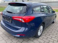 Używany Ford Focus Titanium 120 KM (88 kW) 2020 Niebieski Kombi