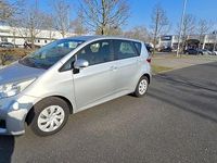 Gebraucht Toyota Verso-S Cool 99 PS (72 kW) 2014 Silber Van / Kleinbus