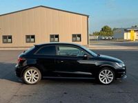 Gebraucht Audi A1 S-Line 95 PS (69 kW) 2015 Schwarz Kleinwagen