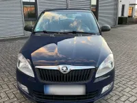 Gebraucht Skoda Fabia 60 PS (44 kW) 2013 Blau Kleinwagen