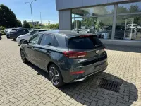 Gebraucht Hyundai i30 Advantage 101 PS (74 kW) 2024 Cypress green Limousine