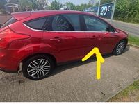 Gebraucht Ford Focus Titanium 150 PS (110 kW) 2011 Rot Limousine