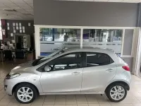 Gebraucht Mazda 2 Active 84 PS (61 kW) 2011 Grau Kleinwagen