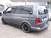 Gebraucht VW Multivan Highline 204 PS (150 kW) 2022 Grau Van