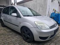 Gebraucht Ford Fiesta 80 PS (58 kW) 2005 Silber Kleinwagen