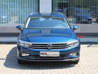Gebraucht VW Passat Elegance 150 PS (110 kW) 2023 Blau Kombi