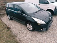 Gebraucht Peugeot 5008 Premium 156 PS (114 kW) 2010 Grau Van / Kleinbus