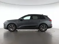 Gebraucht Audi Q6 e-tron S-Line 185 kW (252 PS) 2025 Daytonagrau perleffekt SUV