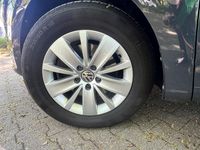 Gebraucht VW Sharan 150 PS (110 kW) 2019 Grau Van / Kleinbus