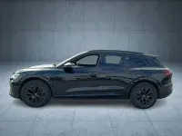 Second-hand Audi Q8 e-tron S-Line 250 kW (340 CP) 2023 Negru SUV