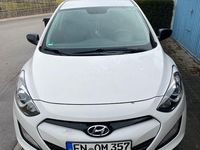 Gebraucht Hyundai i30 Style 110 PS (80 kW) 2014 Weiß Limousine