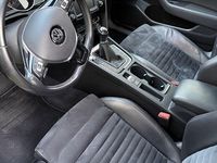 Gebraucht VW Passat Highline 150 PS (110 kW) 2015 Schwarz Kombi