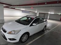 Gebraucht Ford Focus 101 PS (74 kW) 2011 Weiß Kombi