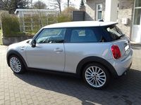 Gebraucht Mini Cooper 136 PS (100 kW) 2018 Weiß Kleinwagen