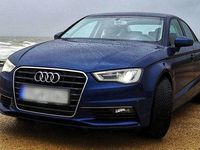 Gebraucht Audi A3 Ambiente 125 PS (91 kW) 2015 Blau Limousine