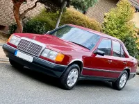 Gebraucht Mercedes 230 132 PS (97 kW) 1988 Rot Limousine