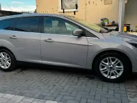 Gebraucht Ford Focus 95 PS (69 kW) 2014 Grau Kombi